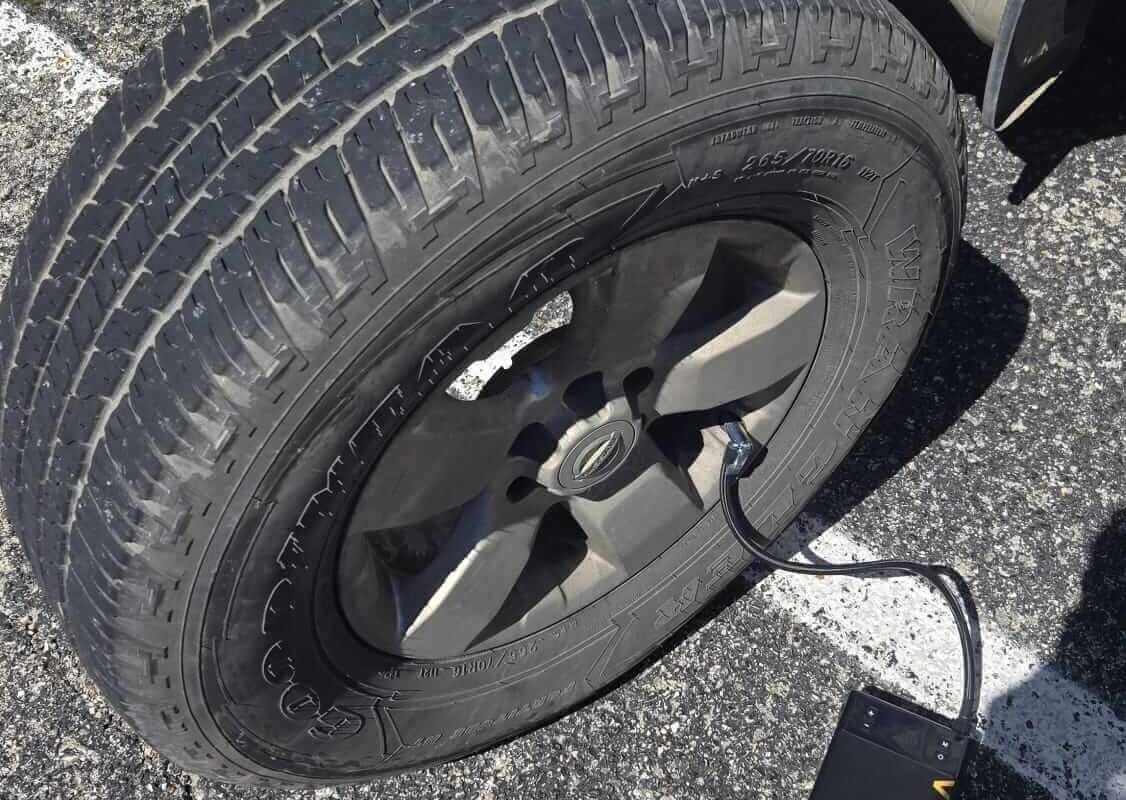 FLAT TIRE CHANGE NORTH CENTRAL SAN ANTONIO
